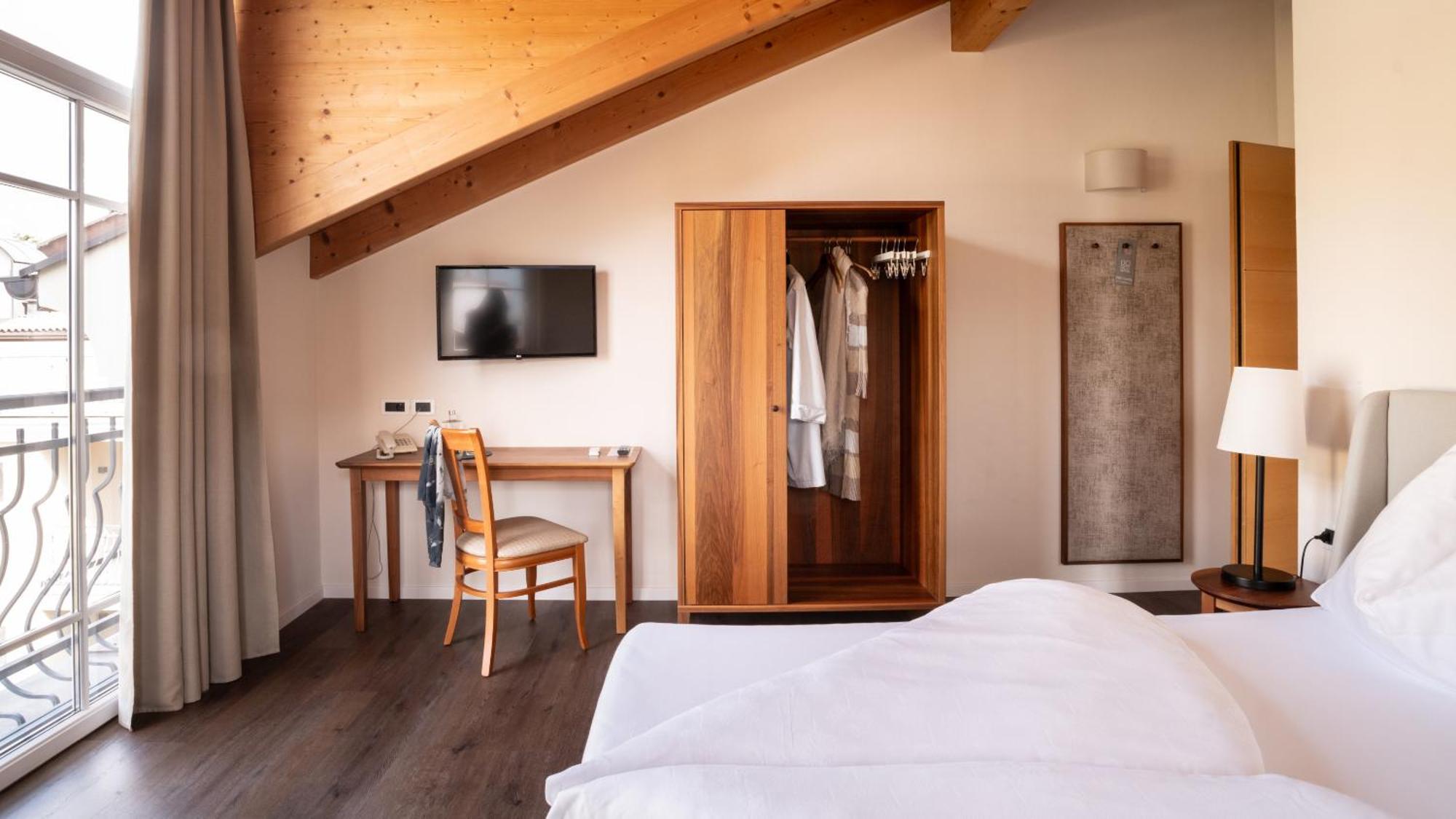 Standard Double Room Vista